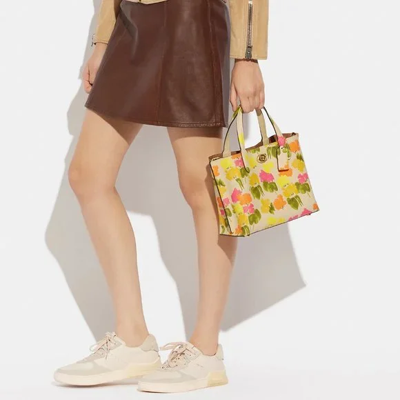 🌸🌿 Coach Willow Tote 24 With Floral Print - Picture 3 of 14